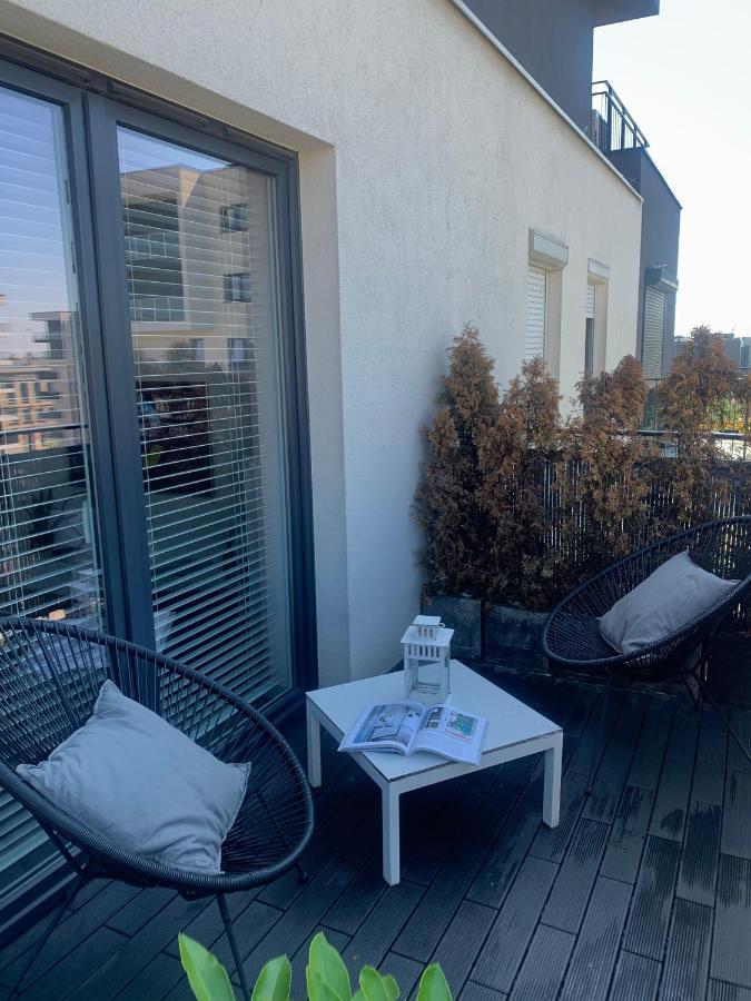 Appartamento Two-Levels Penthouse With A Garden In The City Center Łódź Esterno foto